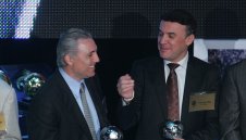 Христо Стоичков: На Боби Михайлов перуката му е станала още по-голяма