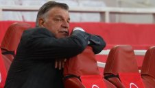 Сам Алърдайс се провали и напуска УБА