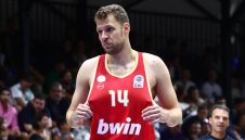 Eвролигата има нов лидер само два кръга преди края