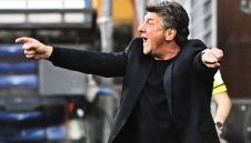 Наполи назначи Валтер Мадзари