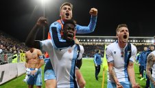 Лудост! Лацио обърна Каляри с два гола в добавеното време