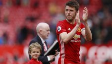 Официално: Юнайтед награди Карик с нов договор