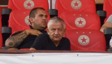 На "Лаута" е горещо: Уволниха и преназначиха Чаво Цветков