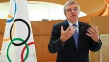Президентът на МОК е готов да се потопи в река Сена преди началото на Париж 2024