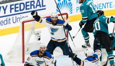 Блусарите изравниха срещу Сан Хосе в НХЛ