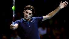 Федерер с трудна, но важна победа на старта в Лондон