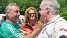 Джеки: ЦСКА печели трофеи от "В" група, а Левски?!