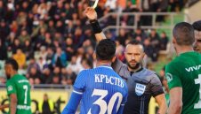 Става страшно: Боби Михайлов изхвърли петима съдии, Сватбата изгоря