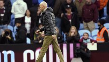 Уж го уволниха? Тен Хаг пак е в Манчестър!