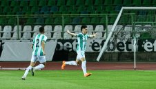 Берое тресна Хебър и удължи лошата серия на Любо Пенев