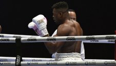 Кошмар! Франсис Нгану уби момиче и се разкая