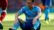 Арсенал пробутвал Йозил на Барса