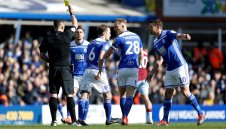 Резнаха Бирмингам с 9 точки, клубът вече се бори за оцеляване