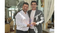 Гонзо на обяд с шефа на гръцкия футбол 