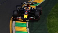 Макс не даде шанс на конкурентите, отлични Ръсел и Хамилтън