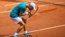 Без Гришо толкова, Казахстан ни млати на тенис