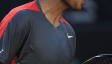 Рафа Надал омая сексапилни бразилки + ВИДЕО