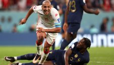 Тунис повали Франция и се класира на 1/8-финалите, но само за две минути + СНИМКИ