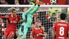 Ван Дайк надъхва Ливърпул за титлата