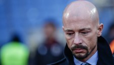 "Ел Ментето да си ходи! Страхлив треньор, слаб ЦСКА!"