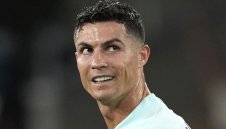 Руни посочи мястото на Роналдо