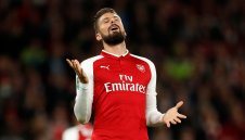 Евертън ще се пробва за Жиру и през януари