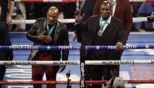 Майк Тайсън иска да се бие с Холифилд и Люис тази година