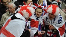 Побеснял фен нахлува при англичаните