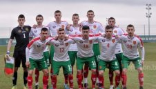 Младите "лъвчета" избухнаха! Вижте радостта им след класирането на Евро 2017 + ВИДЕО