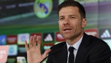 Чаби е на дузпата? Голям скандал между Алонсо и Перес!