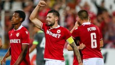 Фиорентина чака ЦСКА на прага на групите