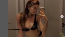 Секси певица, която беше хвърлила око на Гришо, сега пожела Джокович + СНИМКИ