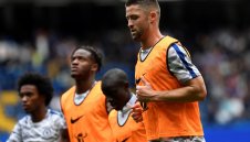 Юве протяга ръце към капитана на Челси