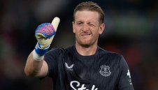 Още една ключова фигура преподписва с Карамелите