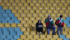 Пълна пародия: Едва 2000 зрители на България - Люксембург