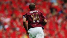 Гьокереш ще носи легендарен номер при Артилеристите