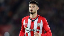 Челси няма да бърза да се разделя с албанец