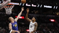 Сан Антонио и Денвър  стигнаха до 7-и мач