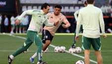 Крал Унай "притежава" Лига Европа, но скромничи преди финала