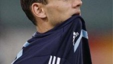 Пелегрини бие шута на Снайдер и Ван дер Ваарт