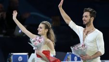 Франсета грабнаха титлата по фигурно пързаляне