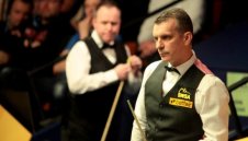 Сензация в Шефийлд, Джон Хигинс аут от световното по снукър