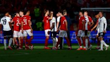 Играч на мача: Хойберг предлага размяна за 3 точки