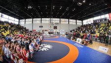 Перник отново прие голям турнир по борба 