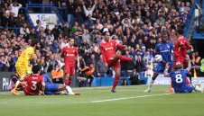 Челси поздрави Ливърпул за титлата и след това го удари с 3:1