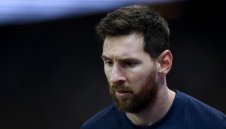 Глупаво е ПСЖ да даде нов договор на Меси