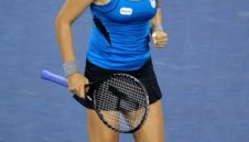 Звонарьова отново пречупи Пиронкова