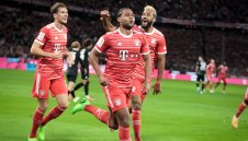 Байерн мушна само 5 на втория и излезе... втори