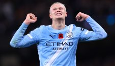 Холанд пак заби два, Ман Сити вече е втори в класирането