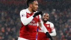 Арсенал се добра до победа срещу Кардиф